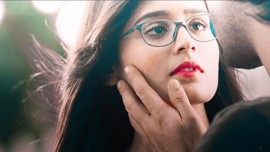 VoiceOfChahat's tweet photo. yes you can love someone but can you love someone as much as Abir loved Mishti ?! 🤍

#YehRishteyHainPyaarKe #ShaheerSheikh #MishBir #RheaSharma https://t.co/zBeR4lFfHs