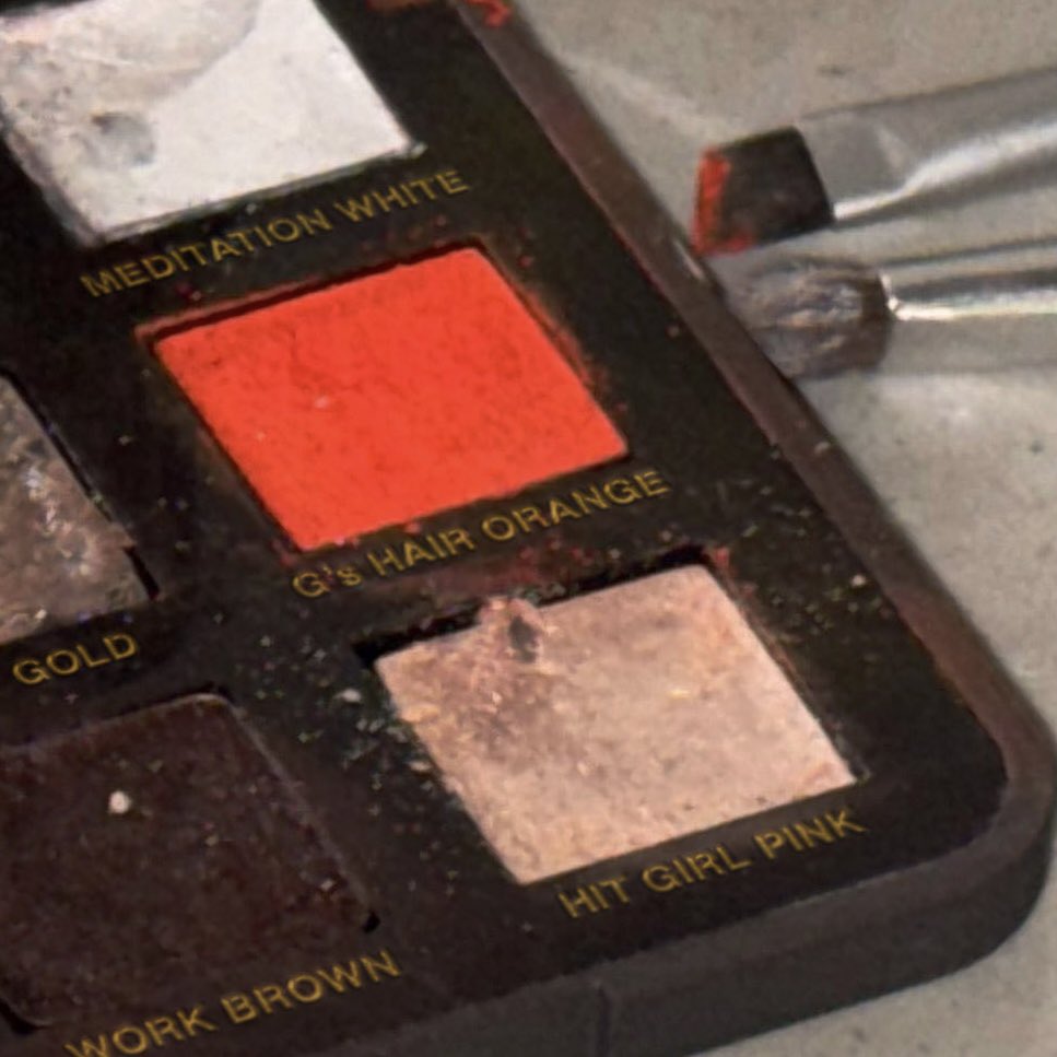 uchgaeri's tweet photo. giselle makeup palette: meditation white, g’s hair orange, hit girl pink. https://t.co/GORRC7ETNJ