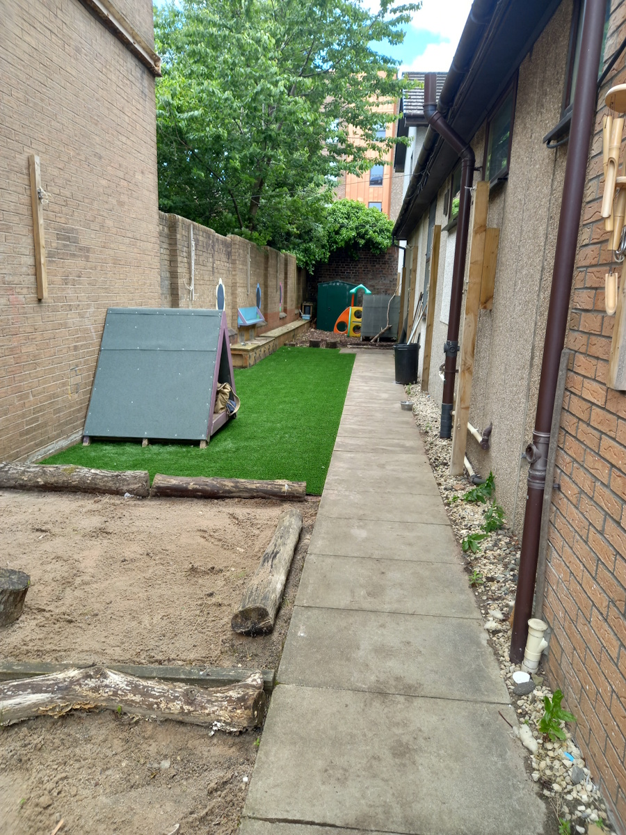 Maxi Construction (@maxiconstruct) on Twitter photo As part of our Community Benefits commitment for the <a href="/DWPgovuk/">Department for Work and Pensions</a> in the delivery of the Laurieston Jobcentre Refurbishment in Glasgow we have upgraded the outdoor play area for Daisy Chain Early Years Project, a local community based project for children. As part of our Community Benefits commitment for the <a href="/DWPgovuk/">Department for Work and Pensions</a> in the delivery of the Laurieston Jobcentre Refurbishment in Glasgow we have upgraded the outdoor play area for Daisy Chain Early Years Project, a local community based project for children.