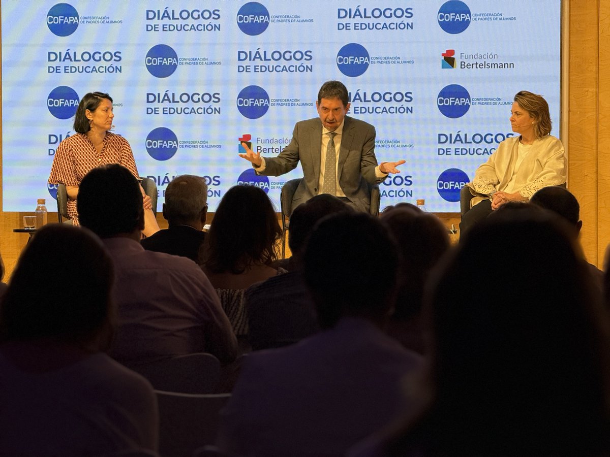 En el 45 #DialogoCofapa con <a href="/ab_delarosa/">Abelardo de la Rosa</a> en @cofapa_
Inclusión, competencias, digitalización, participación familia, pluralidad, financiación (ya si eso)
Muchas preguntas y respuestas; no ha dicho nada que no se esperara que dijera.
Habrá que seguir dialogando…