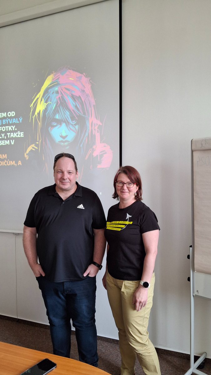 Veronika (@ucaveronika) on Twitter photo Skvělá přednáška <a href="/kopeckyk/">Kamil Kopecký #ebezpeci #AI #cyber</a> o aktuálních trendech rizikového chování na internetu. Tohle téma se dotýká každého z nás, až budete mít čas, určitě se koukněte na e-bezpeci.cz
A držím dress-code <a href="/VaclavManena/">Václav Maněna</a> 😉. Skvělá přednáška <a href="/kopeckyk/">Kamil Kopecký #ebezpeci #AI #cyber</a> o aktuálních trendech rizikového chování na internetu. Tohle téma se dotýká každého z nás, až budete mít čas, určitě se koukněte na e-bezpeci.cz
A držím dress-code <a href="/VaclavManena/">Václav Maněna</a> 😉.