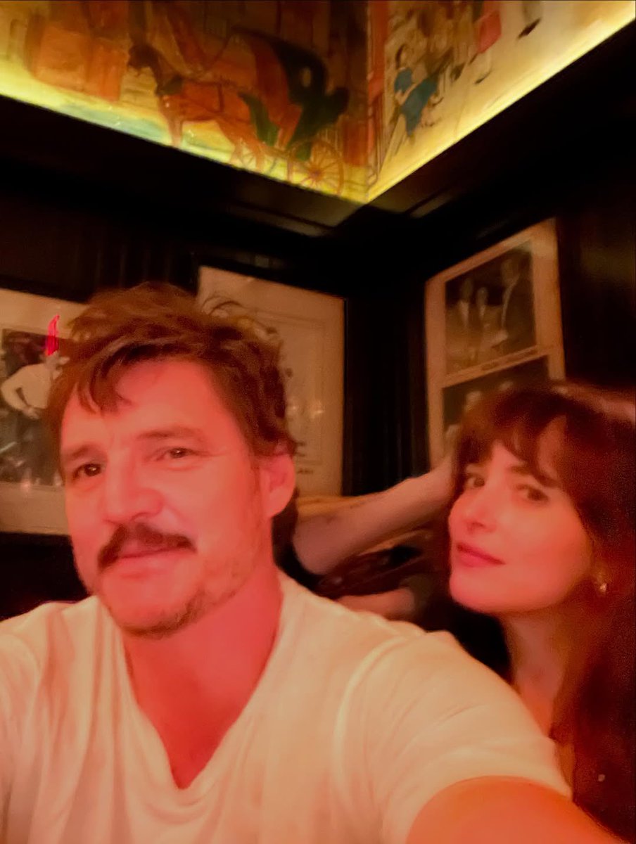 📸 Pedro Pascal e Dakota Johnson em novas fotos postadas por Pascal!