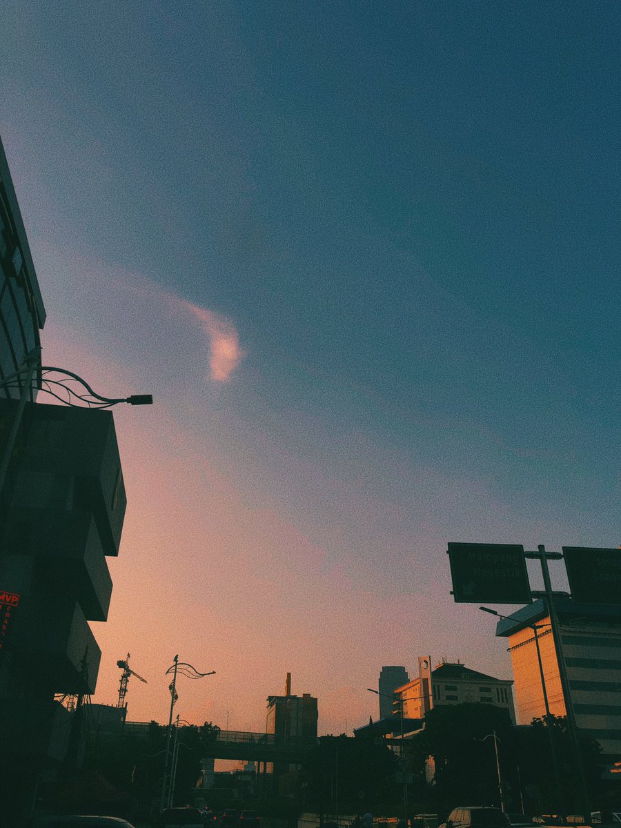 Hujan sebentar cerah kemudian ~