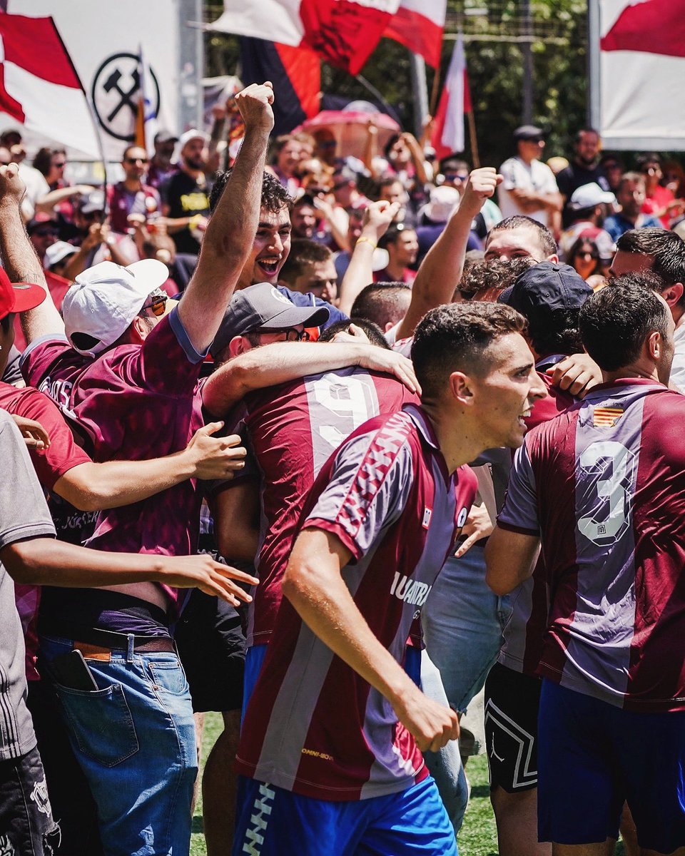 𝐄𝐥 𝐩𝐫𝐢𝐦𝐞𝐫 𝐠𝐨𝐥 𝐥’𝐡𝐞𝐦 𝐝𝐞 𝐦𝐚𝐫𝐜𝐚𝐫 𝐞𝐧𝐭𝐫𝐞 𝐭𝐨𝐭𝐬 𝐢 𝐭𝐨𝐭𝐞𝐬! 🤜🏻🤛🏾

🗣️ Afició, arriba l’últim partit de la temporada, aquest proper diumenge 𝟏𝟓 𝐝𝐞 𝐉𝐮𝐧𝐲 𝐚 𝐥𝐞𝐬 𝟏𝟐:𝟎𝟎𝐡 hem de tornar a omplir La Verneda amb milers de cors grisgranes🫀

🏟️