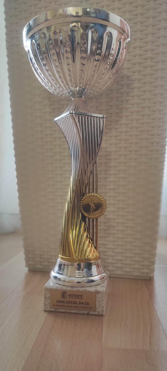 Atletico club de socios El Bercial de Veteranos campeones de su categoría. Grandes