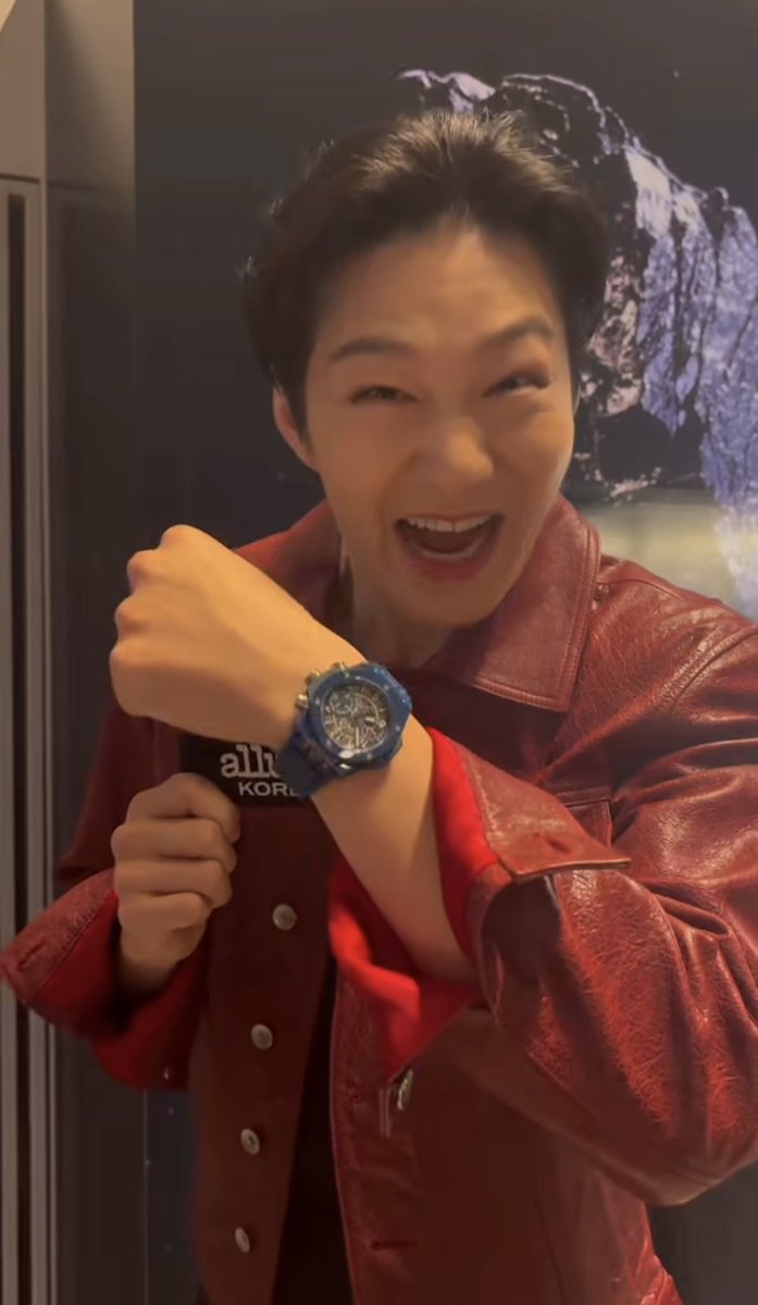 allurekorea's tweet photo. 창섭이랑 얼루어는 아무리 봐도 데스티니!😘 이렇게 터프하면 못 헤어지지!

⬇️⬇️⬇️Click✔️
https://t.co/R2rzl0eCHQ

#이창섭 #LEECHANGSUB #위블로 #hublot https://t.co/RVDQc66RPx