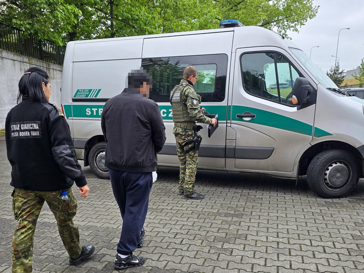 Ponad 4 tys. cudzoziemców skontrolowanych od początku kwietnia przez #NadodrzańskiOddziałSG przy 🇵🇱🇩🇪granicy. To efekt intensywnych działań pk. "MOST" przy wsparciu <a href="/PolskaPolicja/">Polska Policja 🇵🇱</a>. Zatrzymano ok. 200 osób. Straż Graniczna stale monitoruje przepływ cudzoziemców na 🇵🇱🇩🇪 pograniczu.