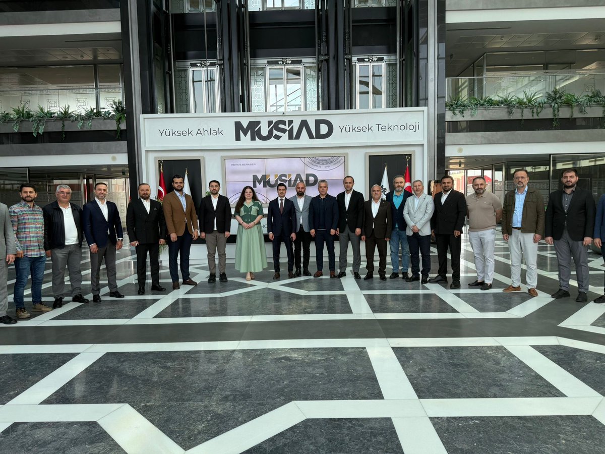 Güçlü ekip, ortak vizyon!
<a href="/MUSIAD/">MÜSİAD</a> Hizmetler ve Finans Sektör Kurulu olarak ilk yönetim toplantımızı gerçekleştirdik.
Yeni dönemde birlikte yol yürüyeceğimiz kıymetli sektör kurulu üyelerimiz ile, heyecan ve büyük bir sorumlulukla yola koyulduk. Hizmet ve finans dünyasına değer