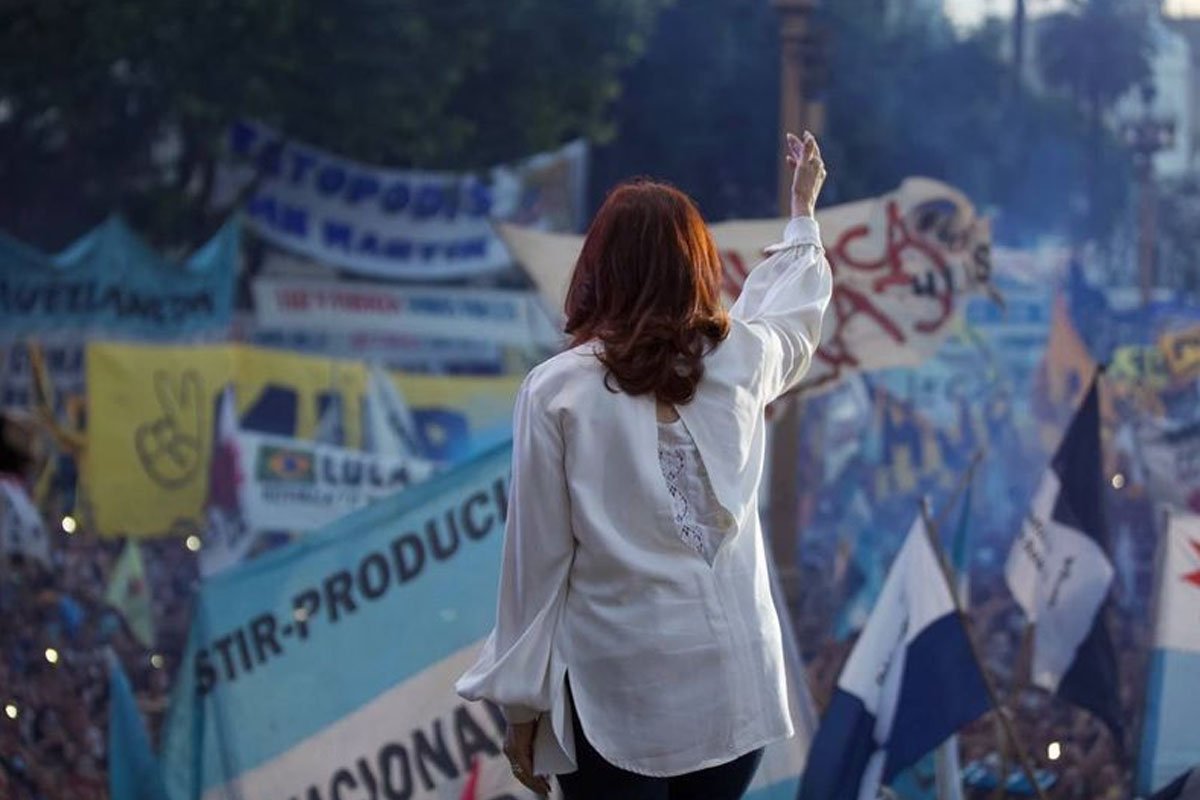 Podemos Internacional (@podemosinter) on Twitter photo 🇦🇷 Siempre con Cristina, con las compañeras del movimiento nacional y popular y con el pueblo hermano argentino. Nuestro rechazo a la condena a prisión e inhabilitación permanente contra <a href="/CFKArgentina/">Cristina Kirchner</a>.
Basta de guerra sucia judicial y mediática👇
podemos.info/podemos-rechaz… 🇦🇷 Siempre con Cristina, con las compañeras del movimiento nacional y popular y con el pueblo hermano argentino. Nuestro rechazo a la condena a prisión e inhabilitación permanente contra <a href="/CFKArgentina/">Cristina Kirchner</a>.
Basta de guerra sucia judicial y mediática👇
podemos.info/podemos-rechaz…