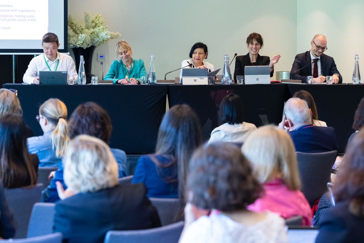Cosmetics Europe (@cosmeticseur) on Twitter photo Live at #CEAC2025 - Elena Kamilarova <a href="/EU_Commission/">European Commission</a> , Jacky Zhang <a href="/LOrealGroupe/">L'Oréal Groupe</a> , <a href="/BirgitHuber7/">Birgit Huber</a> <a href="/ikw_org/">IKW</a> and Natalie Obermann <a href="/PCPC_News/">Personal Care Products Council</a> discuss the EU, US and China’s evolving relationship and its impact on market access of cosmetic products.
Session moderated by Maxime Live at #CEAC2025 - Elena Kamilarova <a href="/EU_Commission/">European Commission</a> , Jacky Zhang <a href="/LOrealGroupe/">L'Oréal Groupe</a> , <a href="/BirgitHuber7/">Birgit Huber</a> <a href="/ikw_org/">IKW</a> and Natalie Obermann <a href="/PCPC_News/">Personal Care Products Council</a> discuss the EU, US and China’s evolving relationship and its impact on market access of cosmetic products.
Session moderated by Maxime