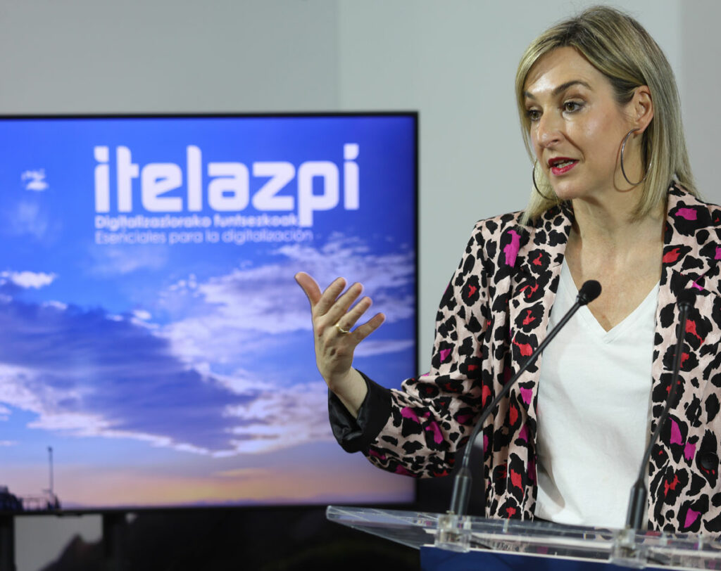 #AsociadosUNIRED
La consejera de Gobernanza, Administración Digital y Autogobierno, Maria Ubarretxena, ha presentado en la sede de <a href="/itelazpi/">itelazpi</a>, junto a su director general Xabier Zubiaur, el proyecto de despliegue de la red #IoT
itelazpi.eus/es/2025/06/el-…
