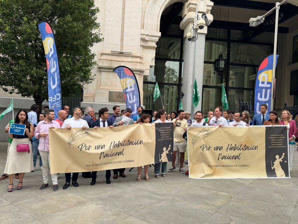 📷 Fedeca junto a <a href="/apsital/">apsital</a> en defensa de los Habilitados Nacionales y en contra de la transferencia de la gestión a los territorios. Hoy estamos en los ayuntamientos de Madrid, Murcia, Sevilla, Las Palmas, Valencia y Santiago de Compostela