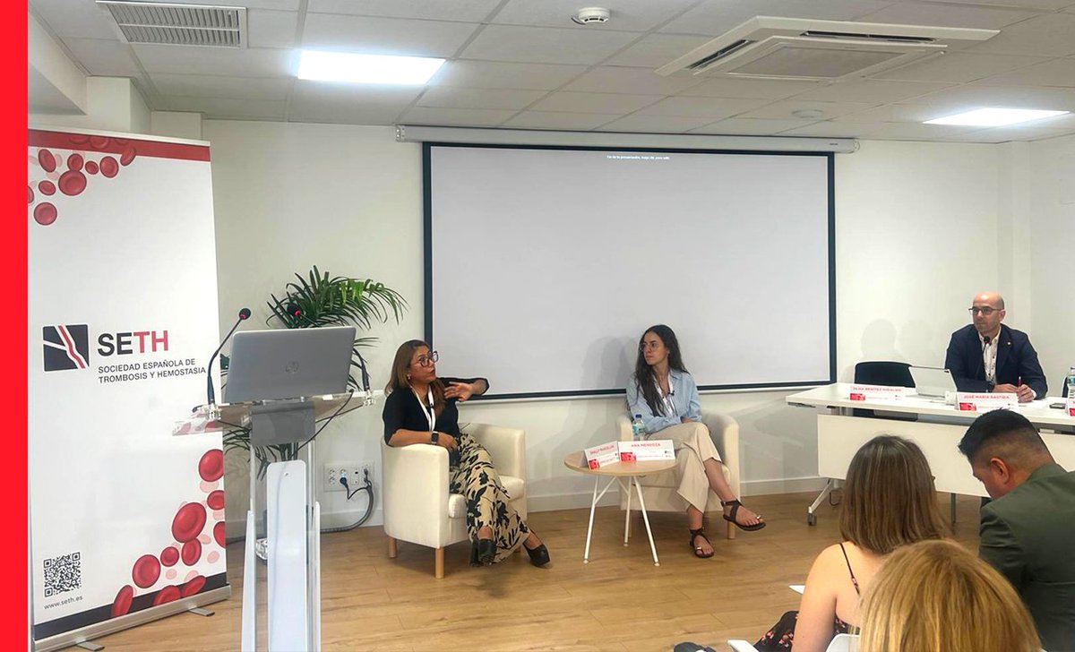 SETH__Oficial's tweet photo. Coloquio de la sesión, bajo la moderación de @JMBastidaB junto a las doctoras Ana Mendoza y
@NewShey

🗨️Momento de plantear casos clínicos, compartir experiencias y resolver dudas sobre #hemostasia primaria.  

#SETHJoven #SETH #FormaciónSETH #trombosis @IBSAL_IIS @HematoCAUSA @HospitalULaPaz