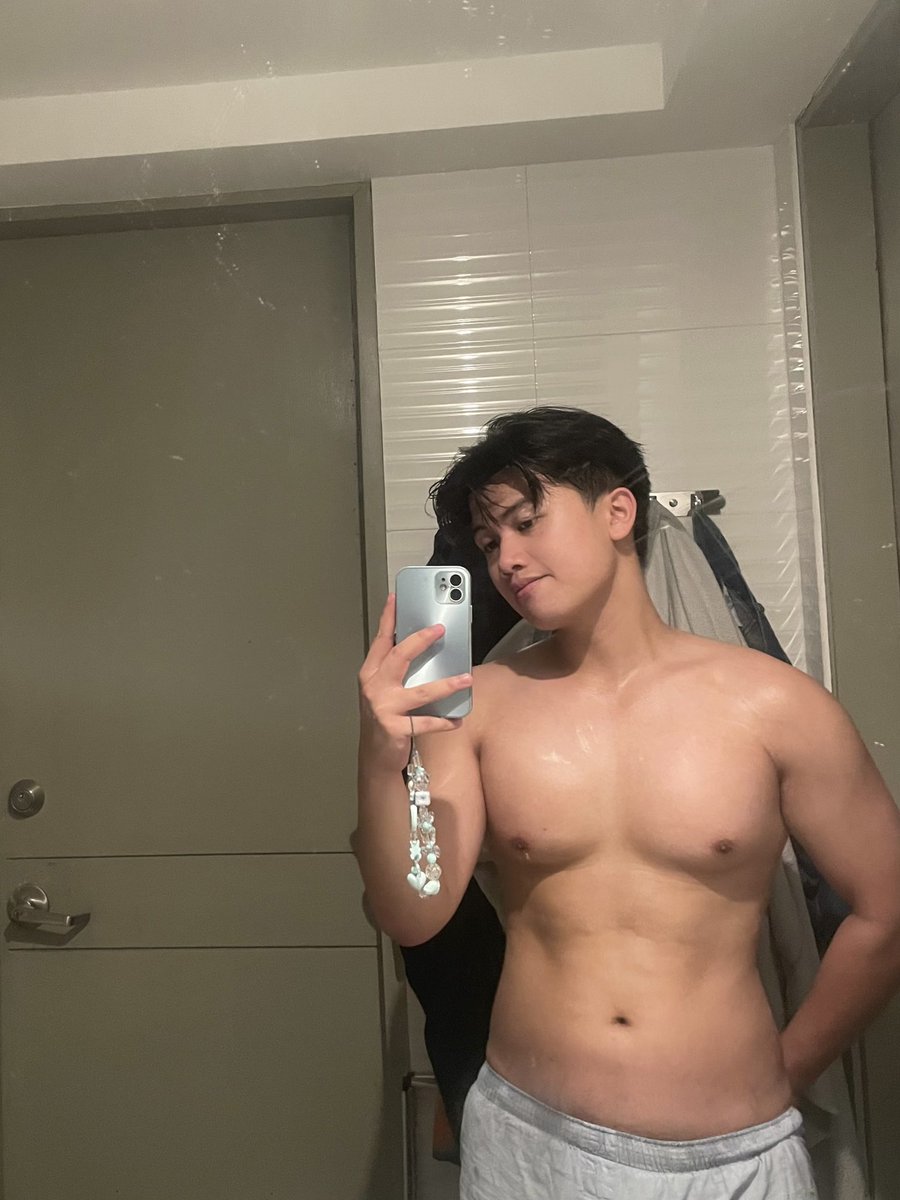 Gushieee's tweet photo. Back at it again😮‍💨 https://t.co/iQ4pxuXl6P