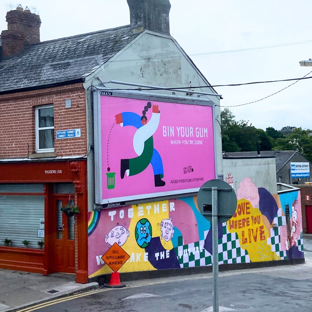 FocusAdvert_ie's tweet photo. We love a bright pop of colour, have you seen our Gum Litter Taskforce ads out and about this Summer? #binyourgum https://t.co/FPnz8nA0Jb