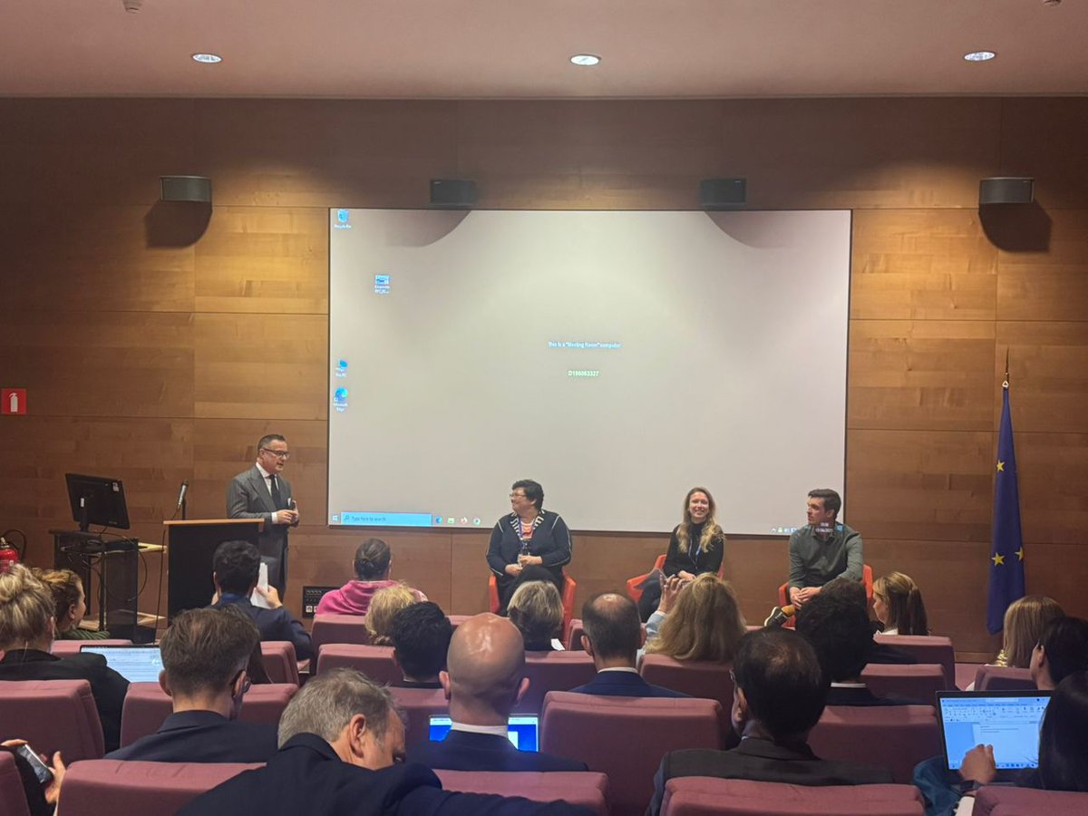 eurochammali's tweet image. 🇪🇺 🗓️ Day 4 of EBOWWN Meetings : 👩🏼‍💻 💼💬Ms. Anne Deuez (@Aadebko)  joined key discussions with EU officials, and connected with EBO Cluster Africa reps from South Africa 🇿🇦 &amp;amp; Ethiopia 🇪🇹.
@UEauMali @UEauSenegal  #EUROCHAMMali #EBOWWN