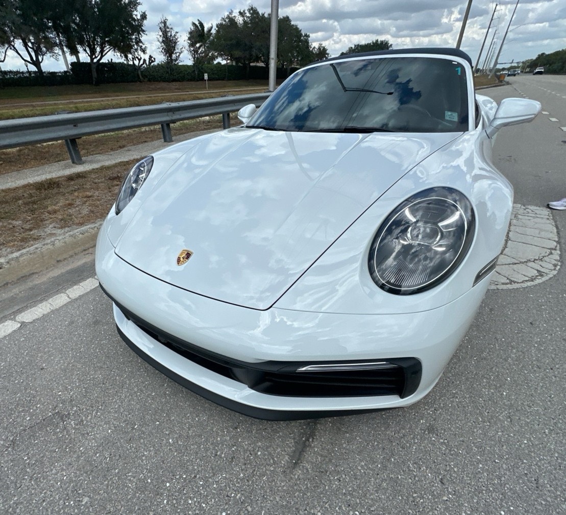 sgt_auto's tweet photo. Got a luxury car to ship? π
Itβs not just transport β itβs a white-glove experience. From enclosed carriers to insurance and expert handling, hereβs how to do it right:
π https://t.co/JgDGxSXJIN
#LuxuryCarShipping #EnclosedTransport #CarShippingTips https://t.co/tlmafAbUfO