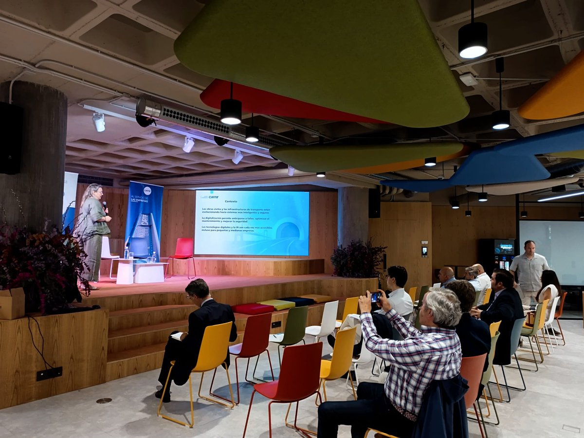 CARTIF (@cartifct) on Twitter photo 🏗️Hoy estamos en <a href="/Fundcajaburgos/">Fundación Caja de Burgos</a> con la jornada 'Del terreno al #dato: cómo la #digitalización transforma la obra civil', dentro del programa #CENTRATEC.
Un encuentro con expertos del sector para hablar de cómo aprovechar al máximo la #digitalización y la #IA en la #construcción 🏗️Hoy estamos en <a href="/Fundcajaburgos/">Fundación Caja de Burgos</a> con la jornada 'Del terreno al #dato: cómo la #digitalización transforma la obra civil', dentro del programa #CENTRATEC.
Un encuentro con expertos del sector para hablar de cómo aprovechar al máximo la #digitalización y la #IA en la #construcción