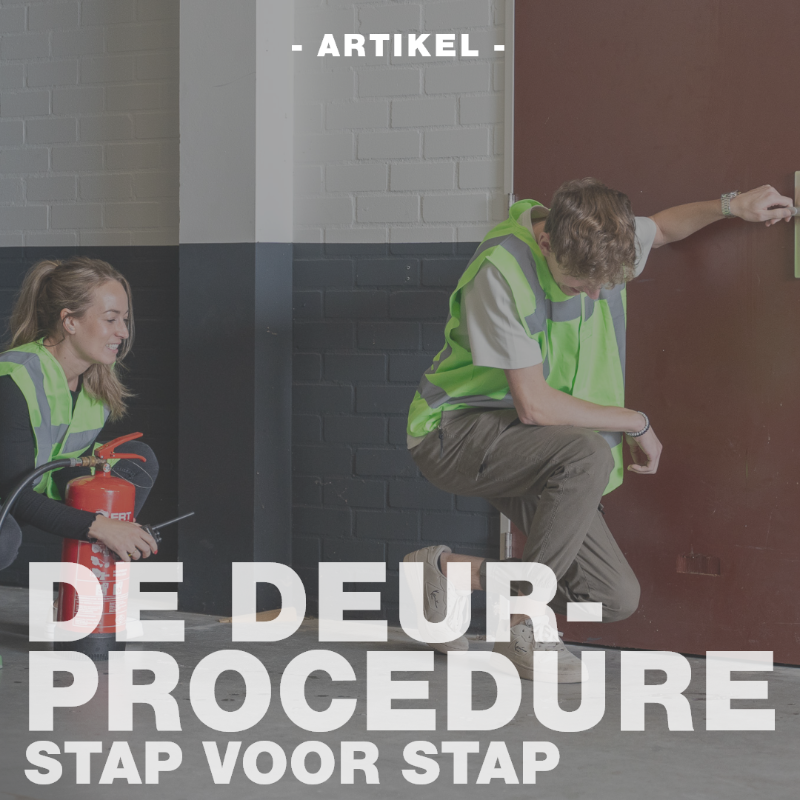 BHV_NL's tweet photo. Het openen van een deur doen we dagelijks zonder dat je erbij stilstaat. Totdat je in een gevaarlijke situatie verzeild raakt. Dan kan het juist openen van een deur het verschil maken tussen leven en dood. Het is niet voor niets dat bhv’ers de deurprocedure strikt naleven.