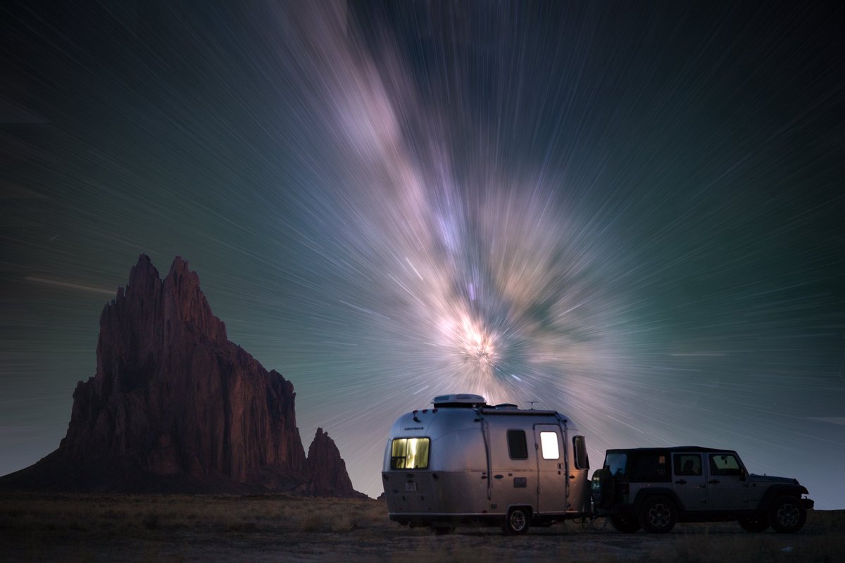 KennethLerose's tweet image. Warping galaxies in my Airstream ✨