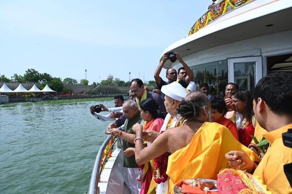 ijaivalbhatt's tweet photo. https://t.co/aMPS5Uh0tZ