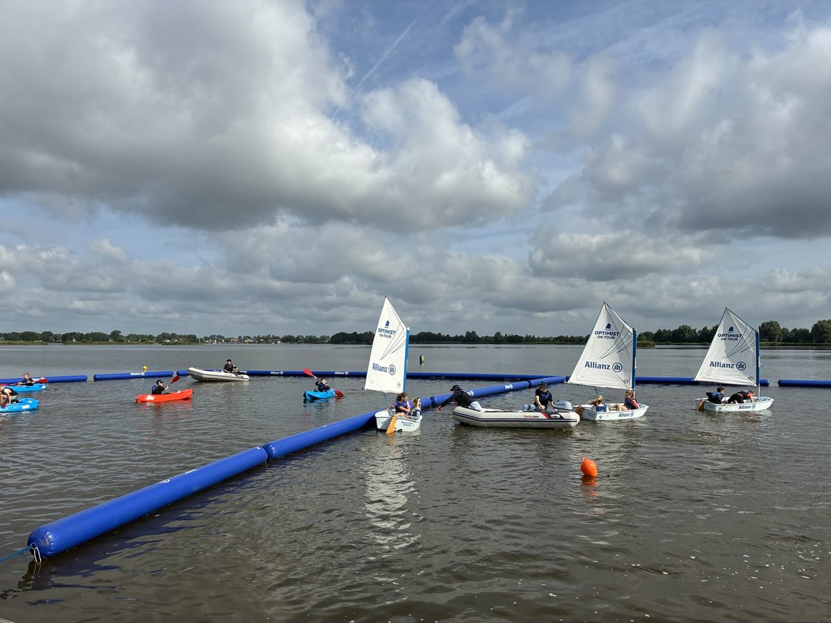 Vandaag samen met Michiel Bunnik het startschot gegeven voor de Optimist on Tour bij GWV Elfhoeven. Samen met de Roei en Zeilvereniging, het Watersportverbond Nederland en Allianz en heel veel vrijwilligers maken zij dit 4 daagse evenement mogelijk. Ruim 600 kinderen doen mee!
