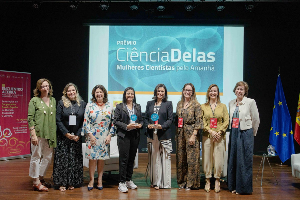 A Embaixadora teve a honra de fazer a entrega ontem do Prêmio #CiênciaDelas em parceria com #RepsolSinopec e <a href="/Acebrabrasil/">ACEBRA</a>. Mulheres cientistas pelo amanhã. Parabéns!!!Mais info👇
youtube.com/live/tr-KoOuh4…

acebrasil.org/es/post/conoce…
<a href="/AECID_es/">AECID</a> <a href="/CienciaGob/">Ministerio de Ciencia, Innovación y Universidades</a> <a href="/gov_mcti/">Ministério da Ciência, Tecnologia e Inovação</a>