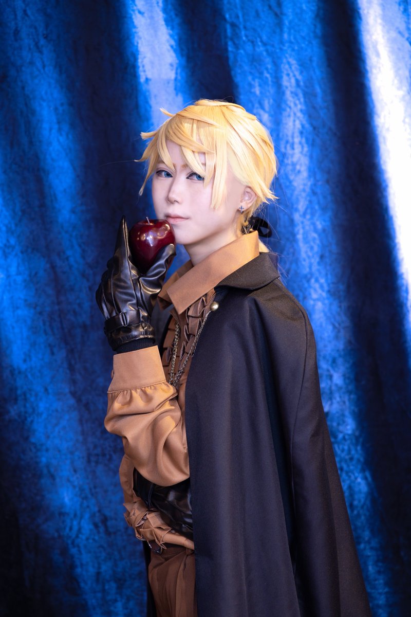 hyooo6luu's tweet photo. 【Cosplay】
VOCALOID
鏡音レン
秘蜜〜黒の誓い〜

      儚い瞳で笑う不思議な少年

photo▷ラプターさん(@Raptores4 )
studio▷GalleryO2 (@info_Gallery_O)

#GalleryOstudio 
#葉っぱこすあるばむ https://t.co/ENHxRbdnYO