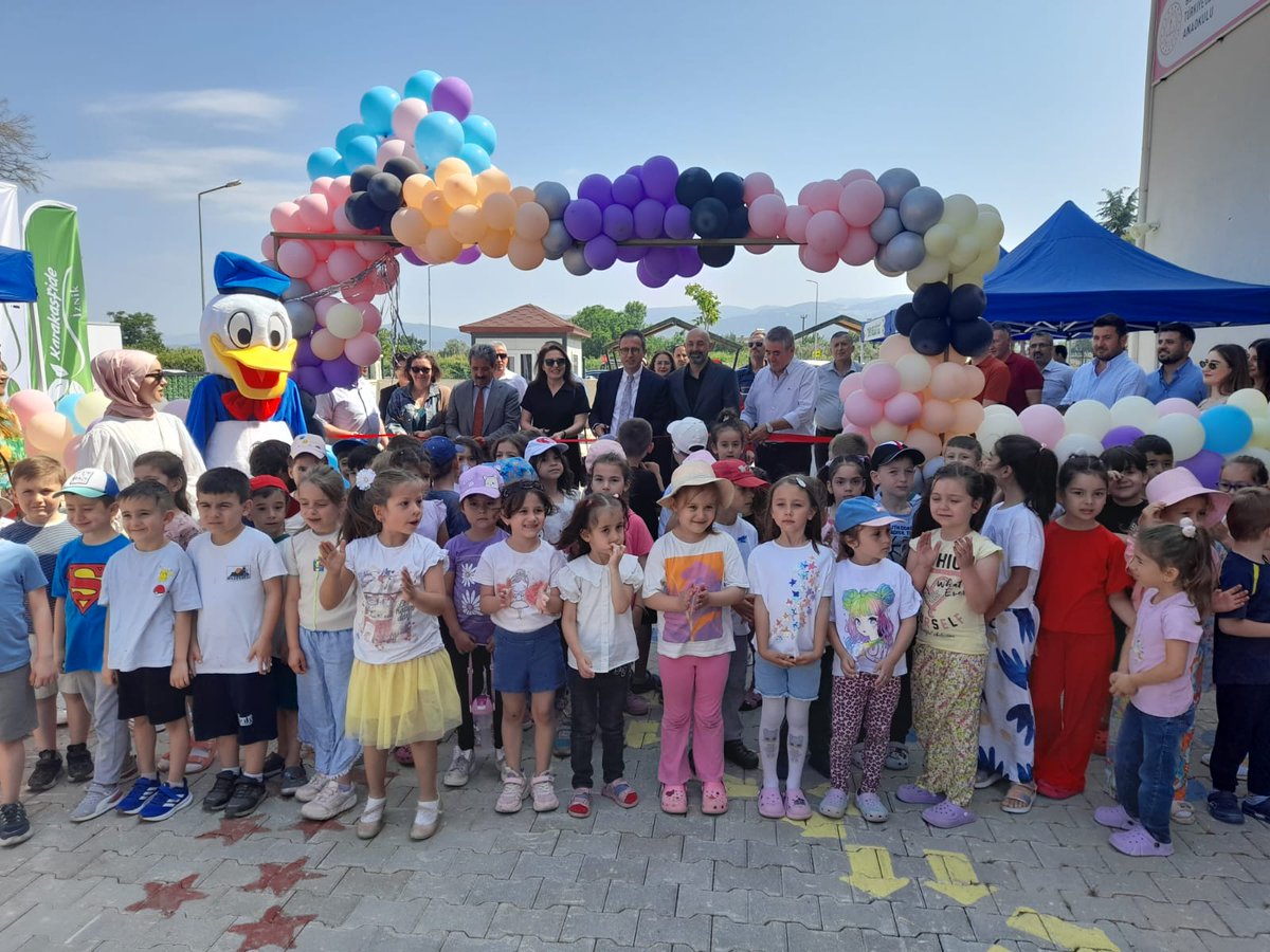 Müdürlüğümüz Koordinatörlüğünde 
#TOBBAnaokulu Sorumluluğunda düzenlenen 
#OkulÖncesiŞenliği 
Kaymakamımız Sn.Arif KARAMAN,Belediye Başkan Yardımcısı Sn.Ahmet KAYA,İlçe Milli Eğitim Müdürümüz Sn.Muhammet ASİL,Protokol ve davetlilerin katılımıyla gerçekleştirildi.
<a href="/Alireisoglu34/">Dr. Ahmet ALİREİSOĞLU</a>