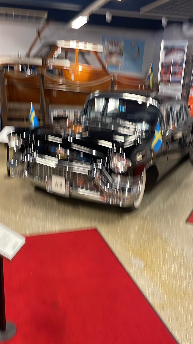 Idag besök på Albinssons&amp;Sjöberg Bilmuseum i Karlskrona. Kan rekommenderas. Här Gustav VI Cadillac.
