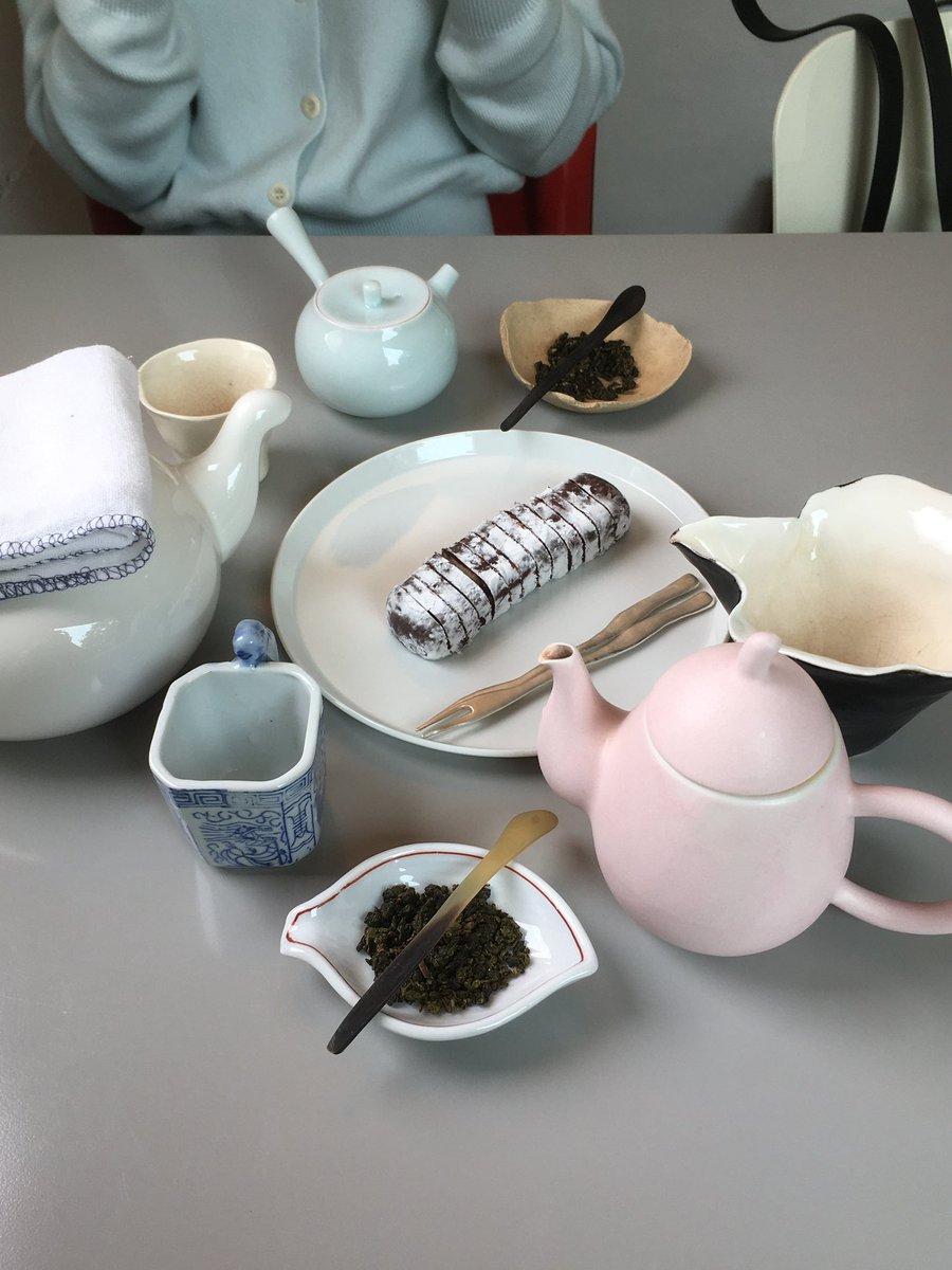 안국 가면 필수로 차 마시기