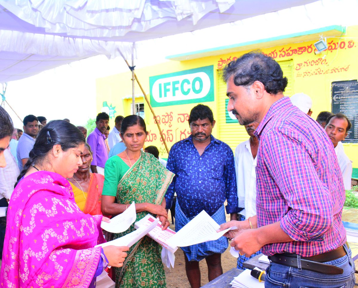 నర్సంపేట మండలం గురిజాల గ్రామంలో  భూ భారతి రెవిన్యూ సదస్సు పరిశీలన.