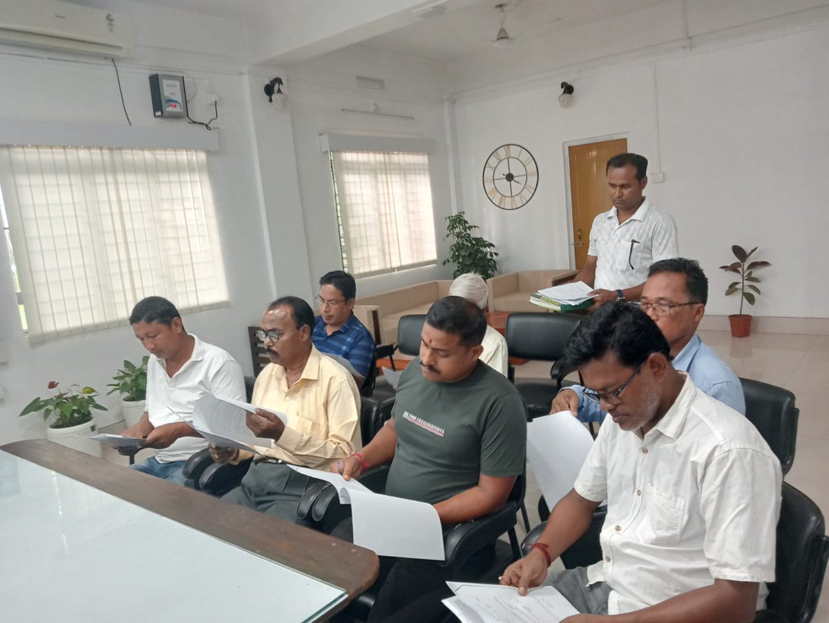 DeoGomati22's tweet photo. Meeting with political Parties in connection with Inclusion of Photograph and Mobile Number of Booth Level Agents (BLAs) in BLA-2 Form under Amarpur Sub-Division on 11-06-2025.
@ECISVEEP 
@ceotripura 
@DmGomati 
@ERO_karbook https://t.co/Sa50scQBOe