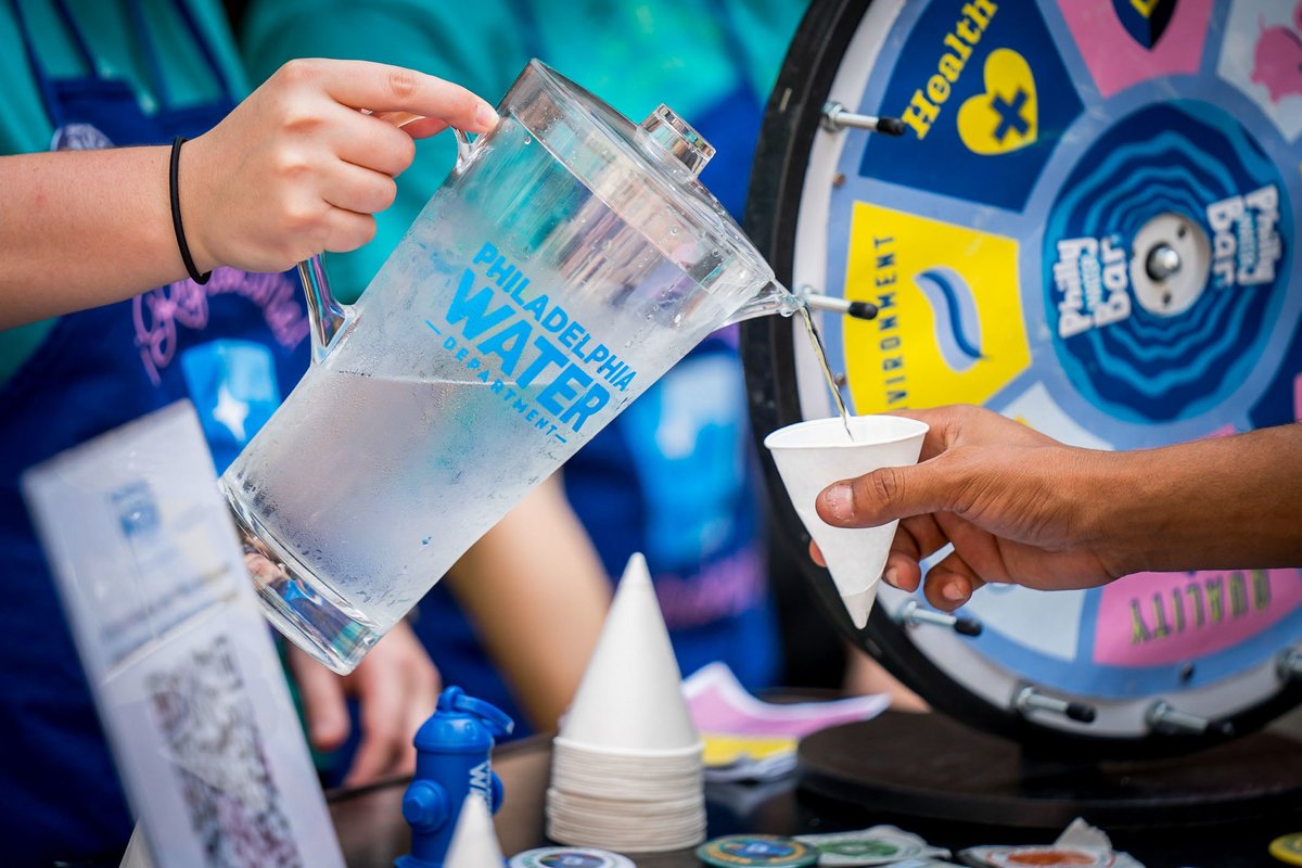 PhillyH2O's tweet image. The Philly Water Bar will be at City Hall tomorrow from 12 noon - 1pm. (weather permitting)
If you see us, stop by and try some refreshing tap water, play some trivia, and let us know your thoughts about all things PWD. Bring your own water bottle (BYOWB) – we’ll fill it up!