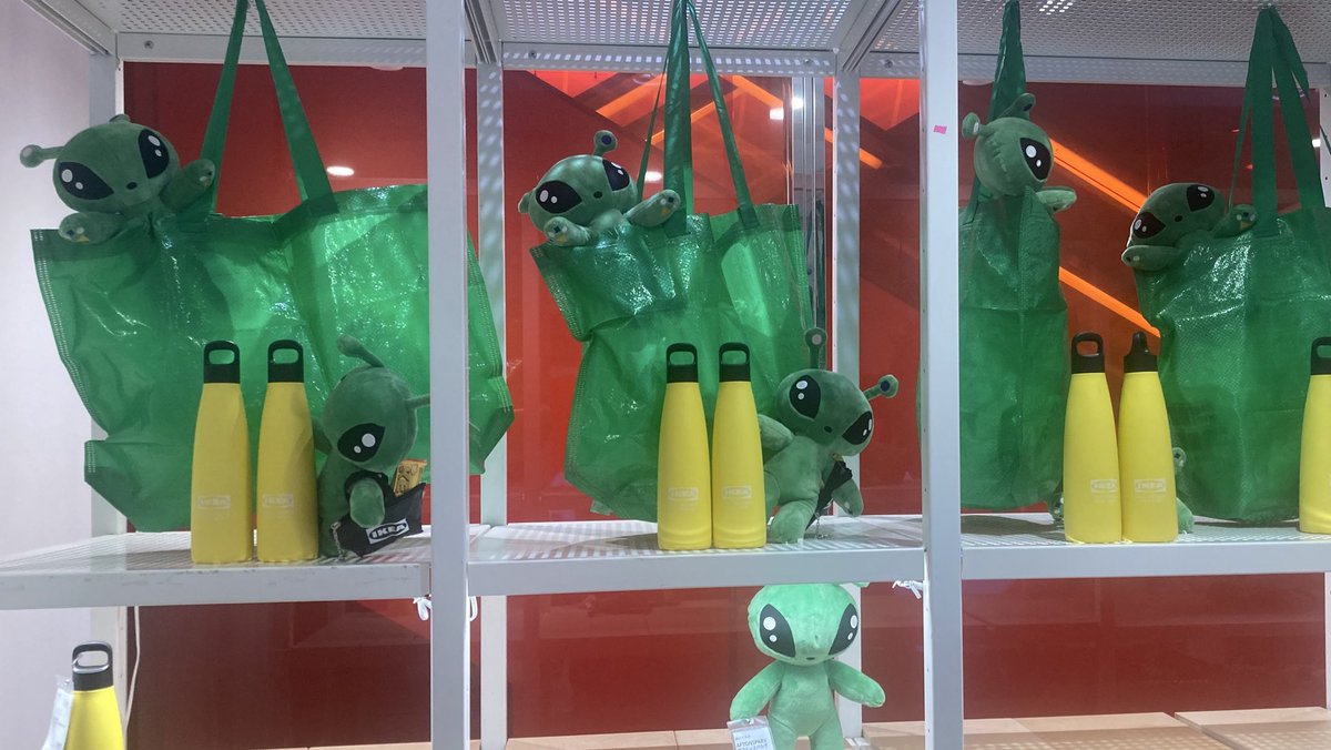 kimishine1984's tweet photo. IKEA宇宙人のディスプレイが見たいがためにIKEA行ってるまである
#IKEA
#IKEAalien https://t.co/YoA7sUpkH8