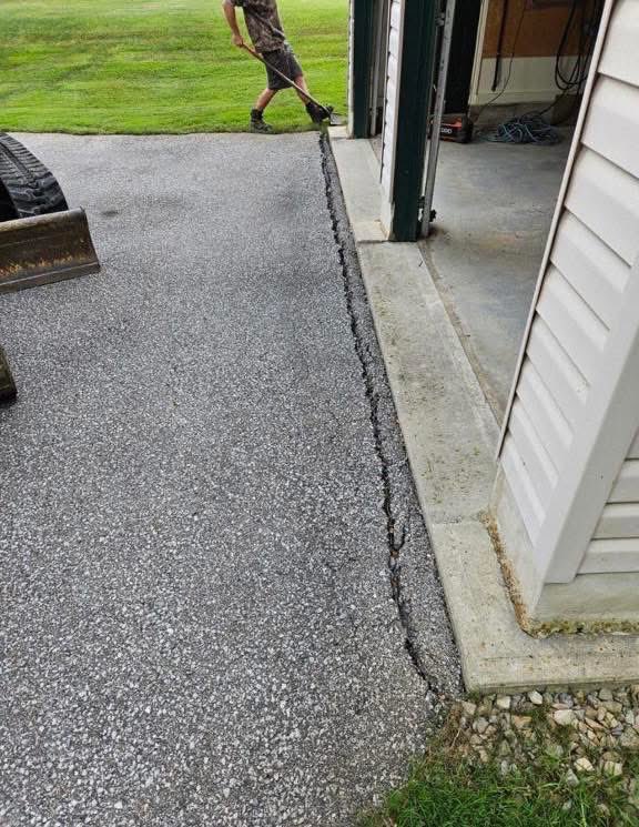 ccpml_inc's tweet photo. WORKSITE WEDNESDAY

🤩 This is some recent work we did for a customer's shed. The asphalt was cracking so we added a concrete foundation and drainage. 

Book your summer project now! Contact us today! cottage_country@hotmail.com

#Muskoka #MuskokaLandscaping 
#MuskokaSheds https://t.co/WhGOKU3rRJ