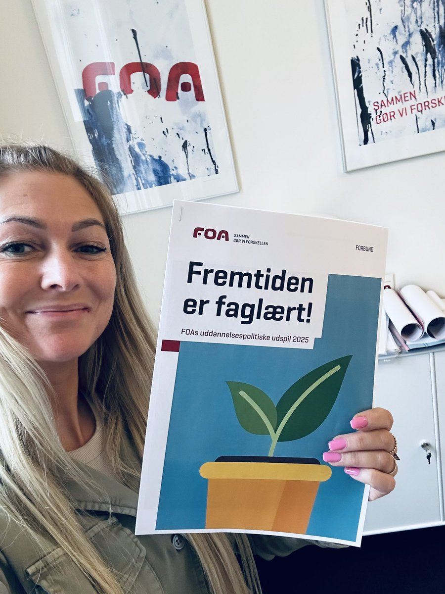 FOAs uddannelsesudspil er nu kommet ud af trykken - Smid mig en mail hmik@foa.dk 😇

Så skal jeg sørge for der lander en spændende og ambitiøs omgang uddannelseslæsning i din indbakke😇 

- og hey, måske vi ses på Folkemødet, så kan vi også tage en uddannelsessnak 🥳
<a href="/FOA_dk/">FOA</a>