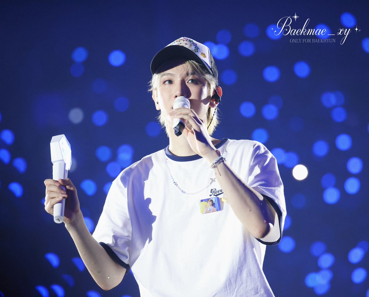 Baekmae_xy's tweet image. 20250608 BAEKHYUN WORLD TOUR &lt;Reverie&gt; in SEOUL
🫶🏻
@B_hundred_Hyun @BAEKHYUN_INB100
#BAEKHYUN #백현 #ベッキョン #伯贤