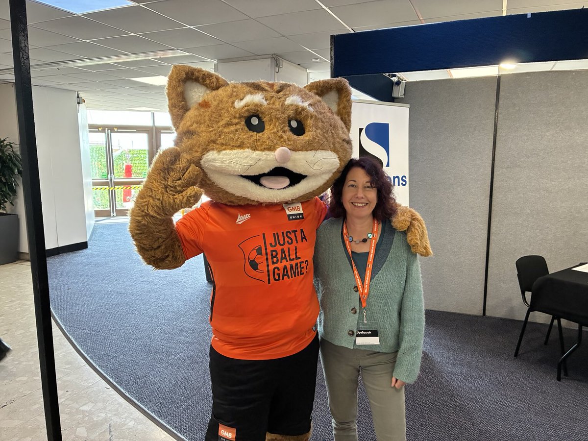 You never know who you might bump into ⁦<a href="/GMB_union/">GMB Union</a>⁩ #GMBCongress25 #GMB25