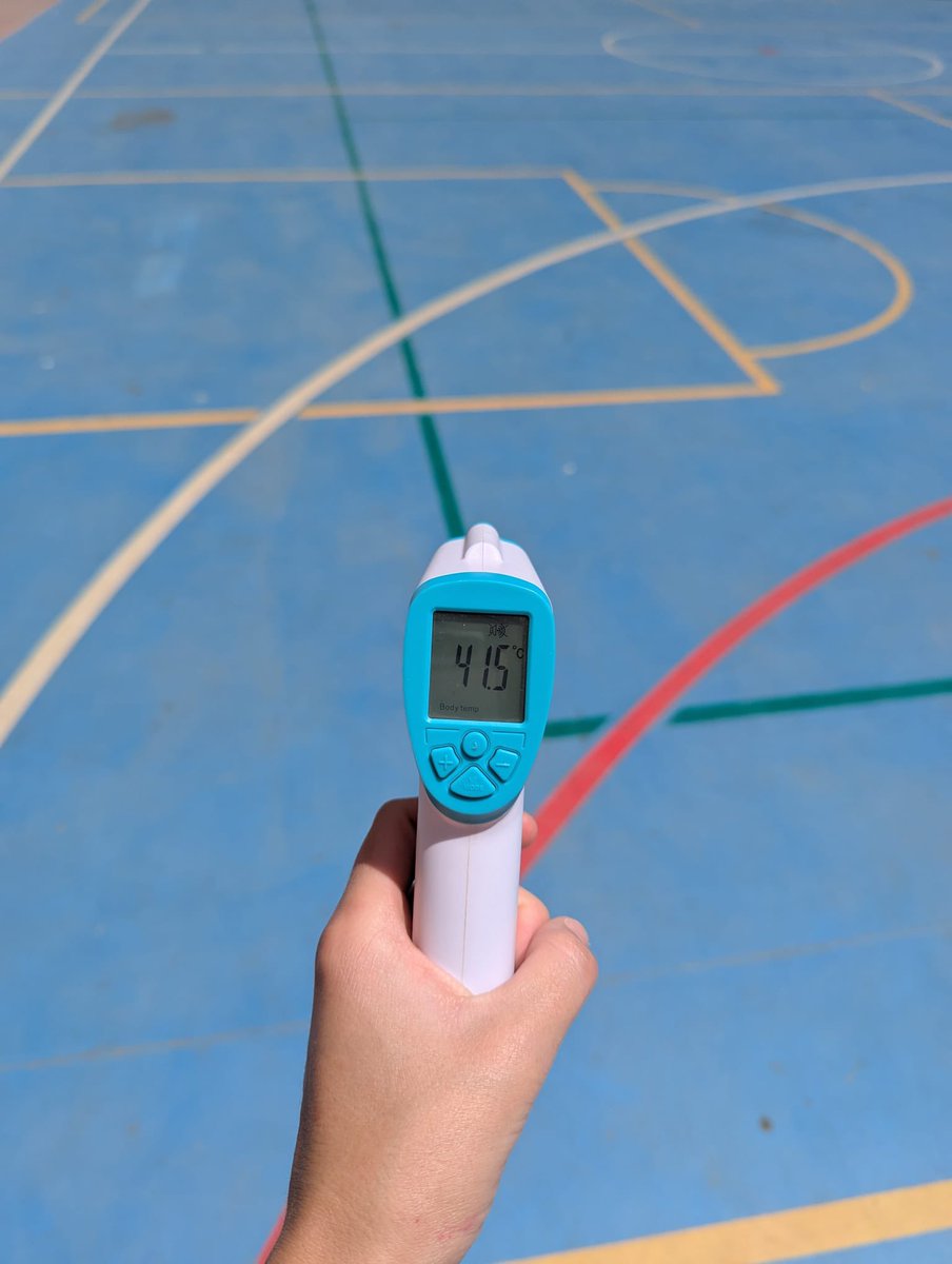 📢 Famílies❗️Si voleu una sauna 🧖‍♀️ gratis, només cal que passeu pels patis de les escoles... 🥵

Ara seriosament ❗️Tenir aules sense climatitzar i patis sense ombra amb aquestes temperatures és maltractament infantil.😡

I els tendals, per a quan? 🤔