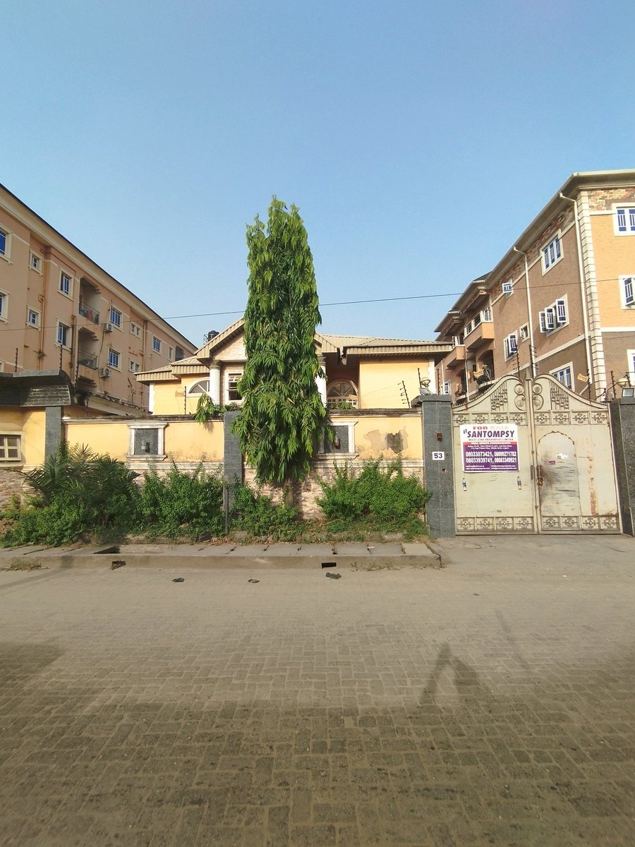 SantompsyPrpty's tweet photo. FOR SALE!! FOR SALE!!

DESCRIPTION: A six bedroom detached house with 2(nos) 3bedroom flat at the back 

LOCATION: Along Lateef Adegboyega, Off Grandmate Bus-Stop, Off Ago Palace Way, Okota, Lagos 

ASKING PRICE : N250m

For more info contact
08068675275
 08033939741
 08033073421 https://t.co/WL0ibwHTNF