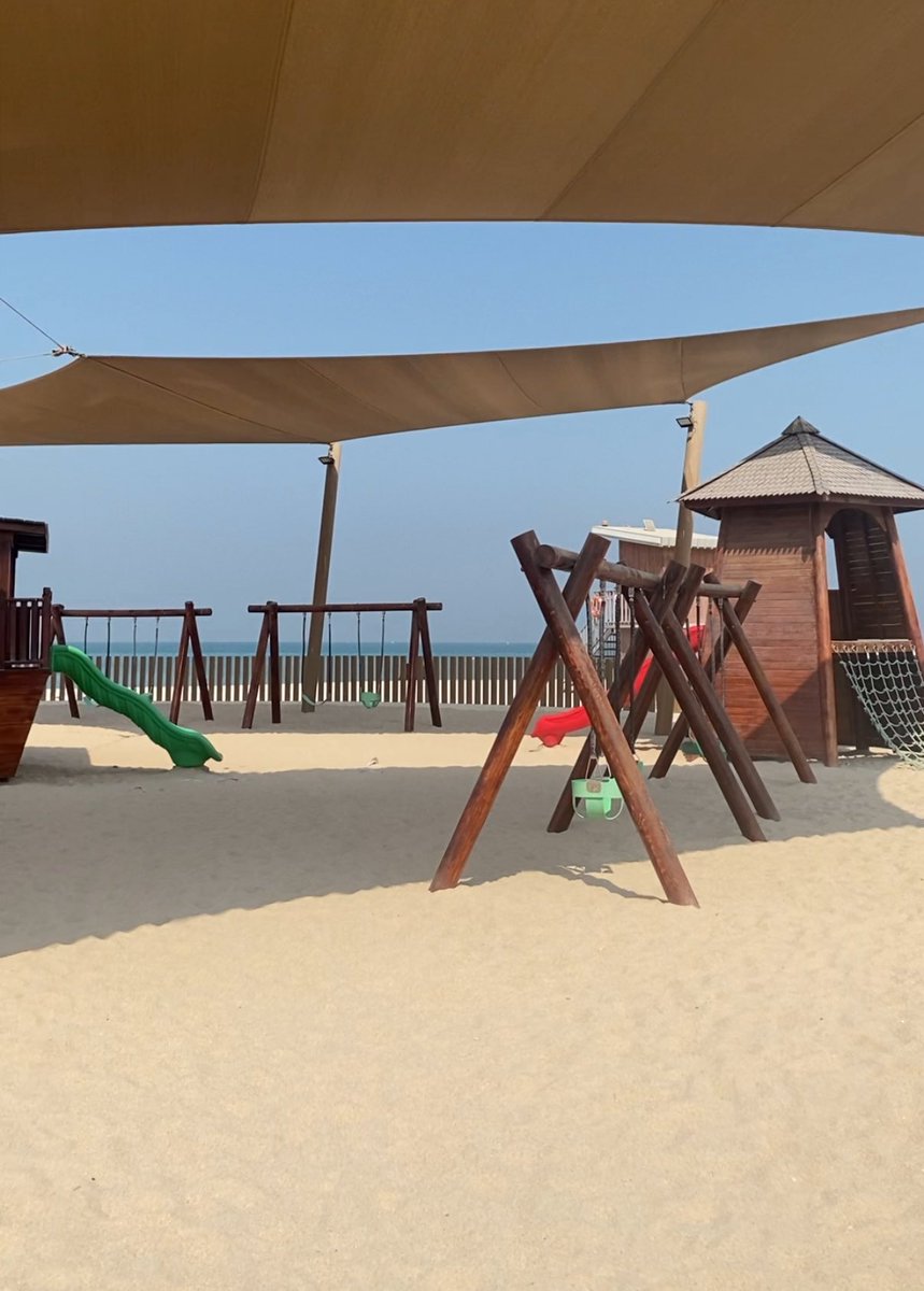 TheChediAlBait's tweet photo. Journey from the heritage charm of The Chedi Al Bait to the coastal calm of Al Heera Public Beach in effortless style. Our complimentary luxury transfer invites you to explore soft white sands and crystalline waters.

#BeachAccess #HotelStays #Summers #Sharjah #TheChediAlBait https://t.co/IR1k11kh0w