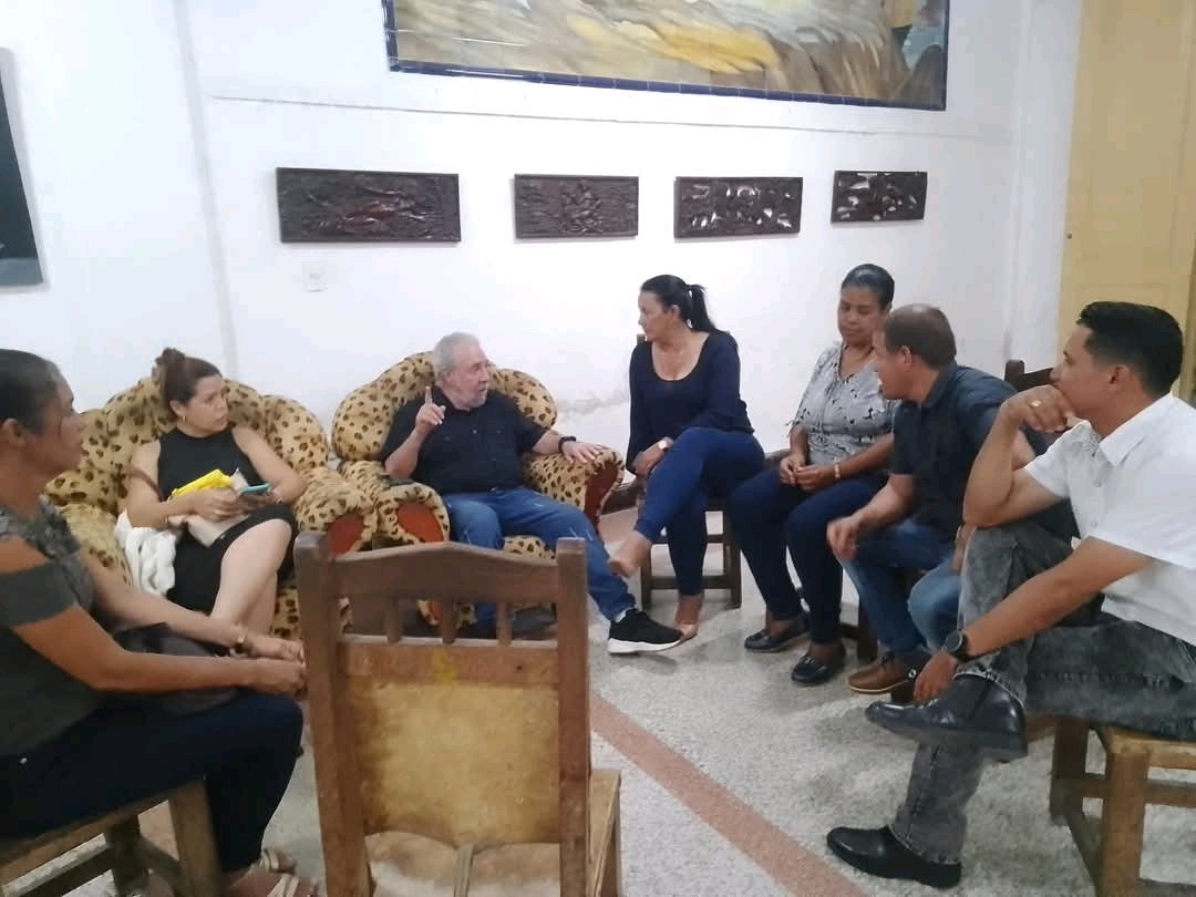 Reynier Beltrán Sánchez (@beltranreynier) on Twitter photo Nuestras condolencias "Pachi Naranjo", el abrazo del pueblo de #ProvinciaGranma. Las autoridades provinciales del <a href="/PartidoPCC/">Partido Comunista de Cuba</a>, del Gobierno y de cultura lo acompañamos en su dolor. Su esposa era para #Manzanillo una promotora cultural de vanguardia. #GranmaConmigoCuenta Nuestras condolencias "Pachi Naranjo", el abrazo del pueblo de #ProvinciaGranma. Las autoridades provinciales del <a href="/PartidoPCC/">Partido Comunista de Cuba</a>, del Gobierno y de cultura lo acompañamos en su dolor. Su esposa era para #Manzanillo una promotora cultural de vanguardia. #GranmaConmigoCuenta