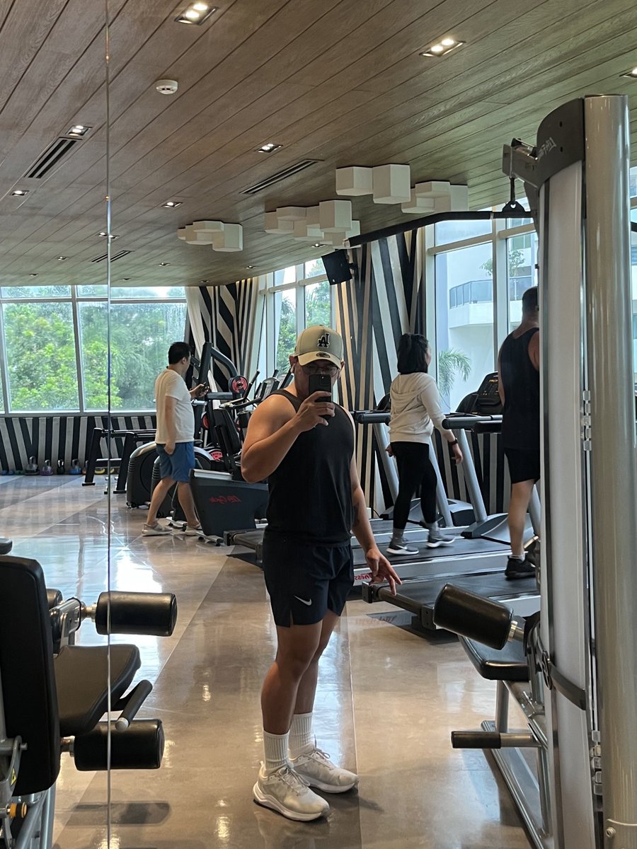 CallmeTrevii's tweet photo. 🥵 https://t.co/GzqL39LzTC