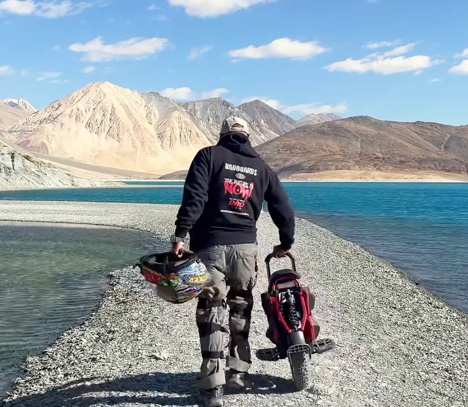 inyerself's tweet image. The KingSong S22 Pro Plus is the Ultimate Electric Unicycle 
l8r.it/khEL #electricvehicles #electricunicycle #outdoors #inyerself #medium #ebikes #technology #innovation #trending #wednesday #humpday #wednesdayvibes #instagood #wednesdaywisdom