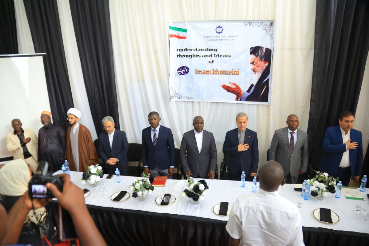 Honouring Imam Khomeini: Makerere University Business School Marks 36 Years Since His Passing
theswiftnews.com/2025/06/04/hon…