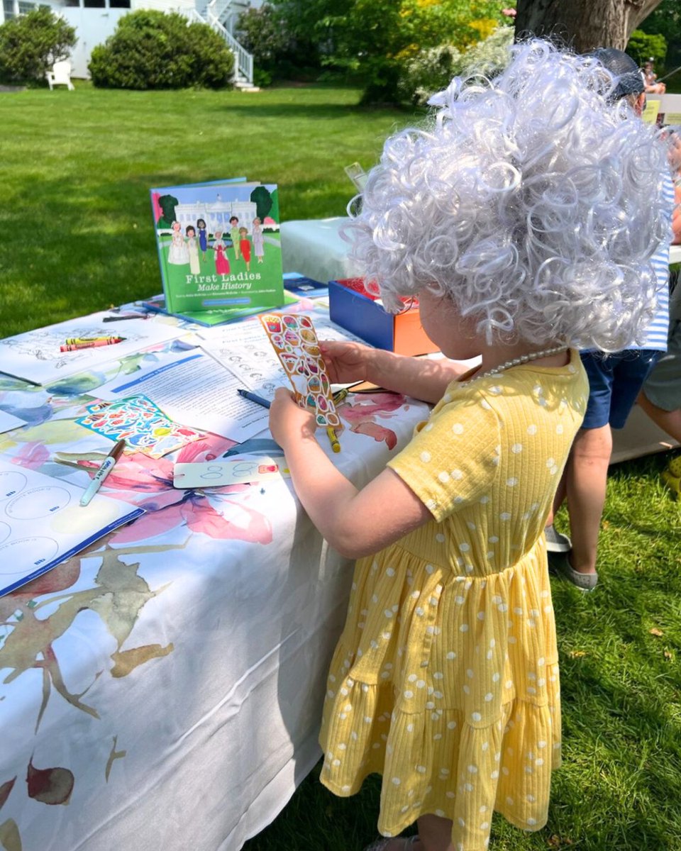 AnitaBMcBride's tweet image. Honored to celebrate Barbara Bush’s 100th birthday in Kennebunkport with events spotlighting her legacy of literacy. Thrilled to see 'First Ladies Make History' included & to join the tribute for her Forever Stamp. @BarbaraBushFdn #FamilyLiteracy #FirstLadies