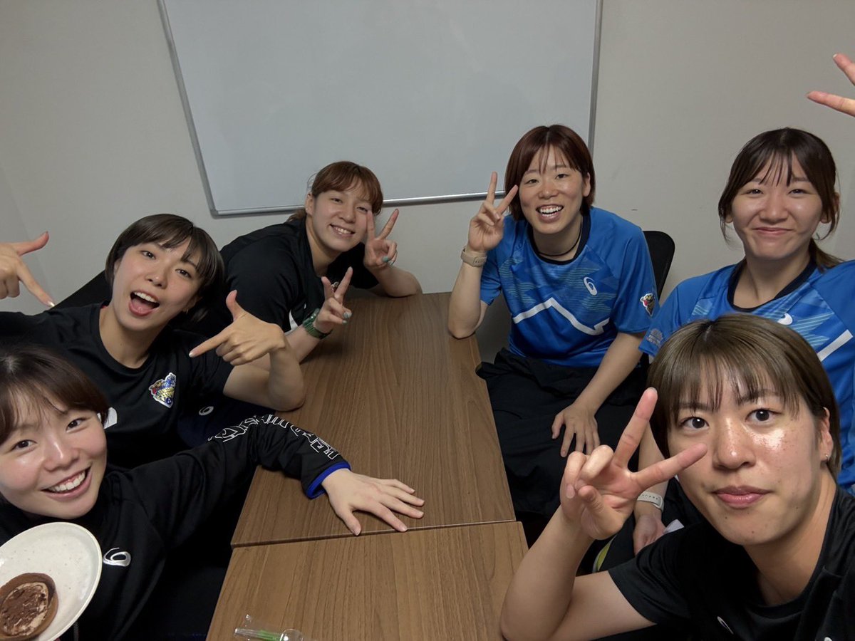 ☆ー☆ー☆ー☆ー☆ー☆ー☆ー☆ 

メディ子による本日のひとこと💙

☆ー☆ー☆ー☆ー☆ー☆ー☆ー☆

✅本日の担当：#井城青空

今日は、るかさんの誕生日です🎉
サプライズでお祝いしました！
るかさん、おめでとうございます🫶🏼

そして、本日とあるYouTube撮影を
このメンバーで行いました！