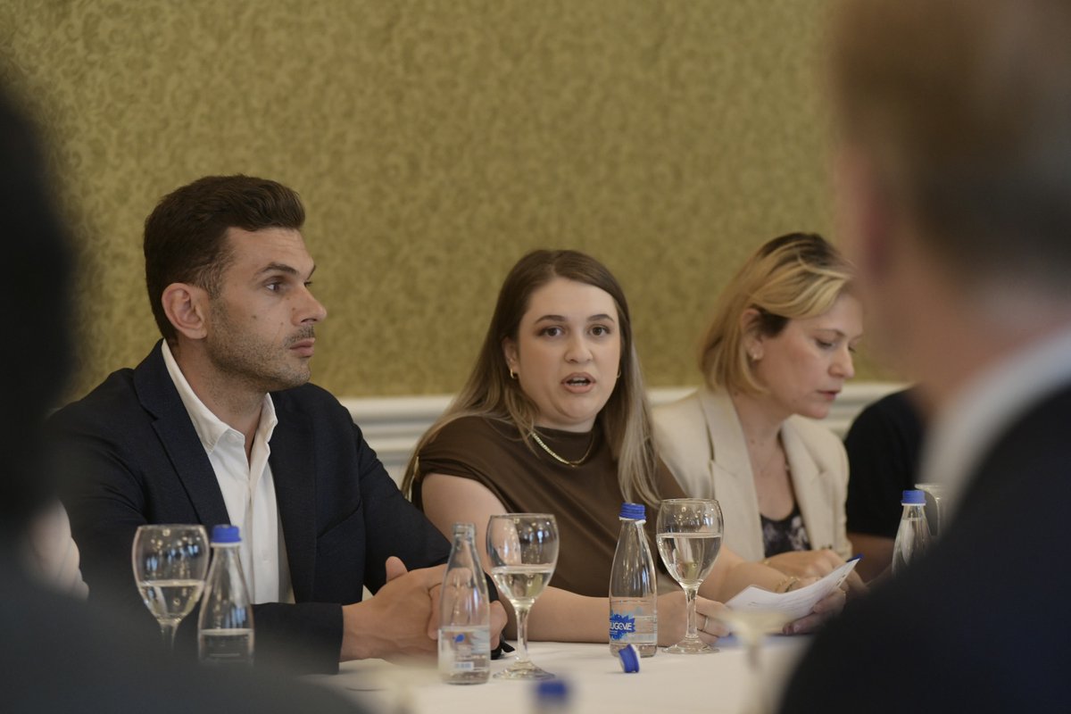Valuable exchange today by EU Heads of Missions with business leaders in Pejë/Peć. 

🇪🇺 EU supports efforts to strengthen local economies through inclusive entrepreneurship, sustainable tourism, and green investment. Kosovo’s private sector is central to its EU path.