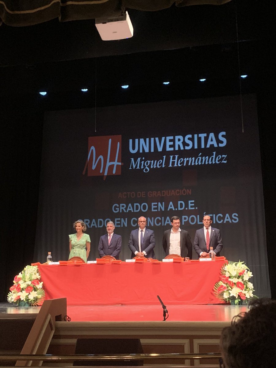 Carmen HA (@ha_carmen) on Twitter photo 🎓Acto de graduación de la XII promoción del grado en ADE <a href="/UMHsalesas/">UMH Orihuela Salesas</a>
Felicidades a los graduados y graduadas 🧑🏽🎓👨🏼🎓
¡Os deseo un gran futuro por delante! 🎓Acto de graduación de la XII promoción del grado en ADE <a href="/UMHsalesas/">UMH Orihuela Salesas</a>
Felicidades a los graduados y graduadas 🧑🏽🎓👨🏼🎓
¡Os deseo un gran futuro por delante!